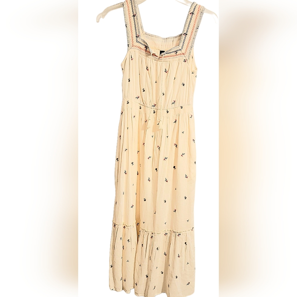 Old Navy Embroidered Cream Sundress  Maxi XS